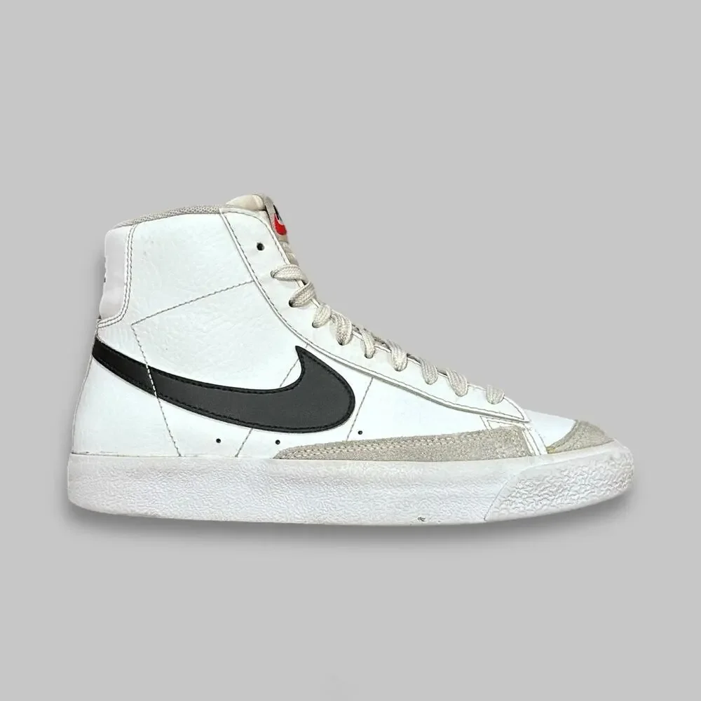 Nike Blazer Mid ’77 Vintage White Black Sneakers